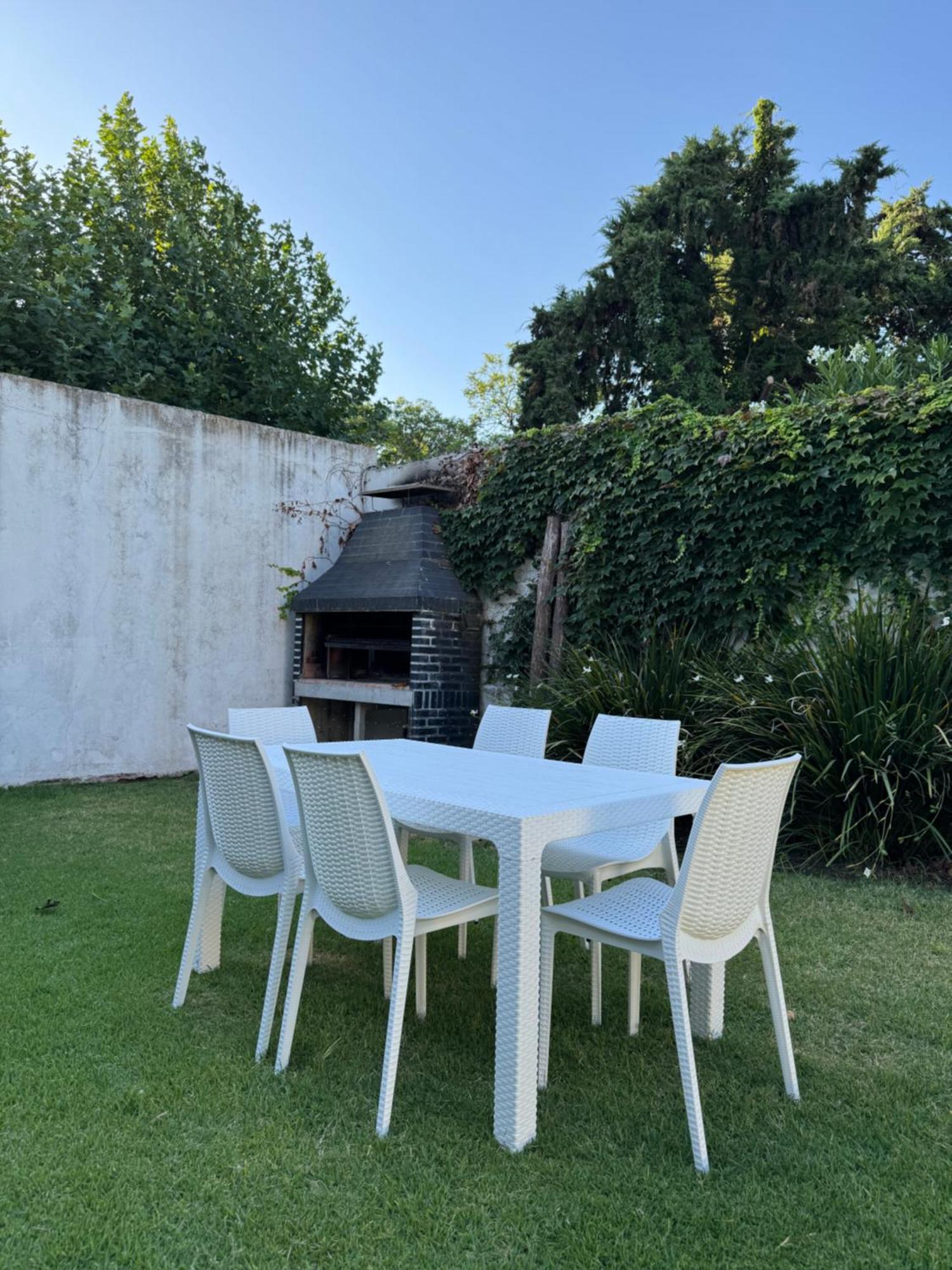 Casa Chalet Ensuenos Vista A La Laguna Chascomús エクステリア 写真