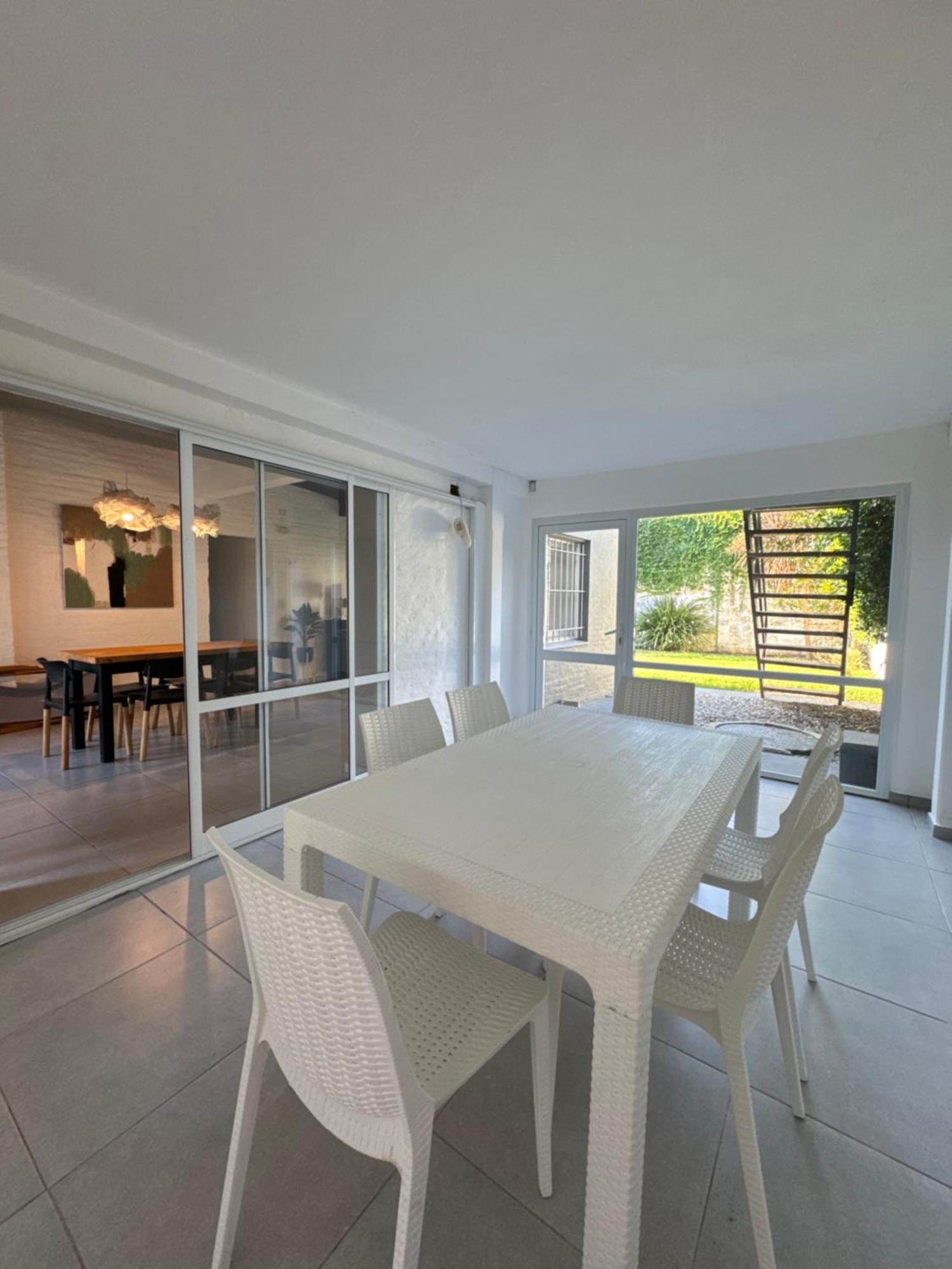 Casa Chalet Ensuenos Vista A La Laguna Chascomús エクステリア 写真